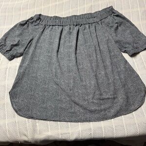 MICHAEL Michael Kors Off-Shoulder Short Sleeve Top in Charcoal